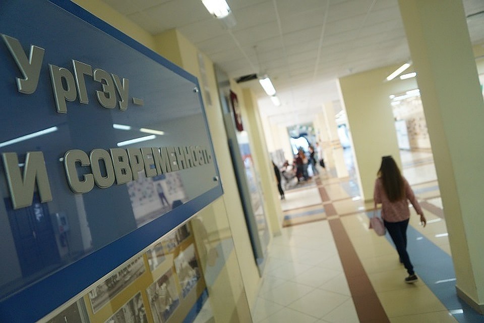 В вузе нужно учиться, а не заниматься пропагандой. считает ректор