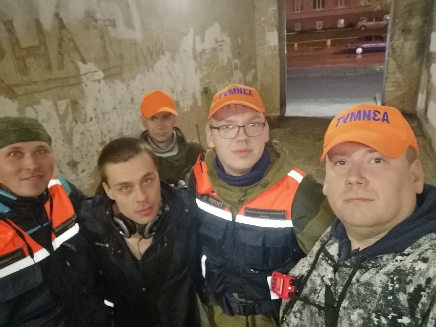Молодого человека напоили чаем и доставили домой.