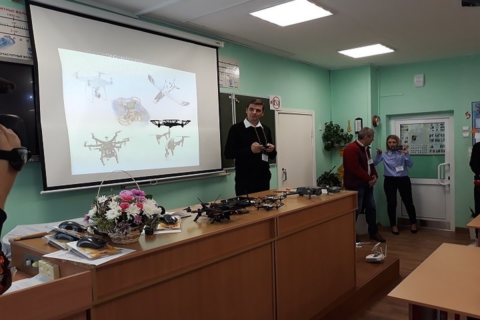 В каждом из учебных заведений технопарк будет находиться две недели, а затем специалисты продолжат сопровождать детские проекты дистанционно.