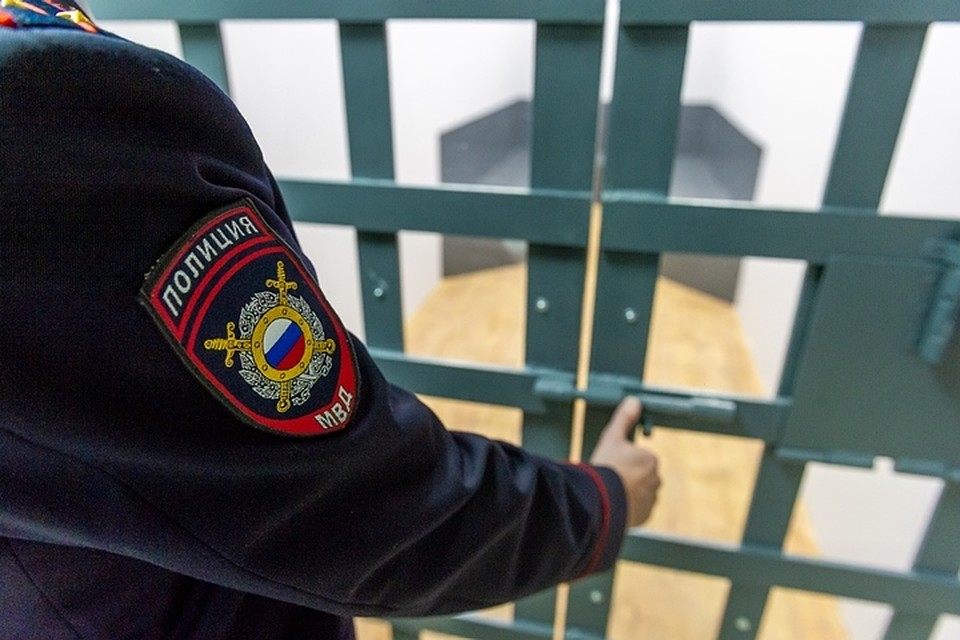 Кузбассовец гвоздодером проломил голову знакомому за обвинение в гомосексуализме
