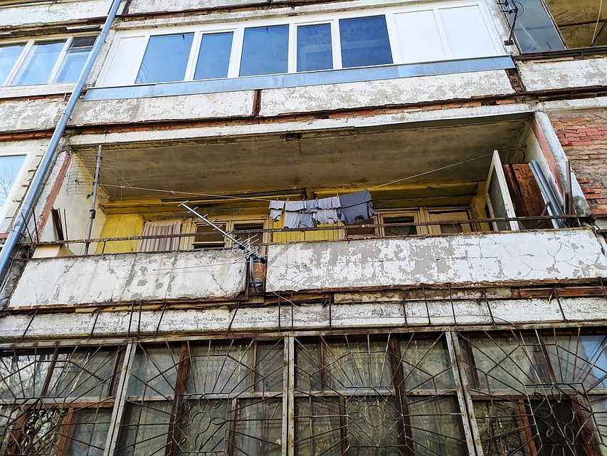 Тюменец решил обворовать квартиру на втором этаже.