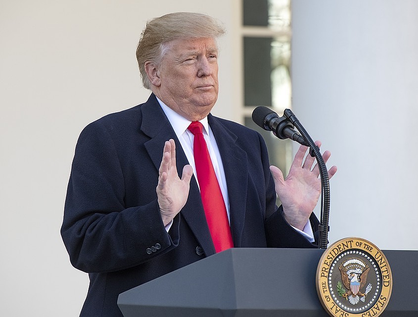 Трамп: переговоры КНР и США по торговле идут хорошо