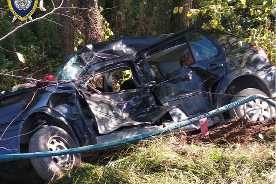 В аварии погибли двое, пострадали четверо, в том числе трое детей. Фото: Следственный комитет.