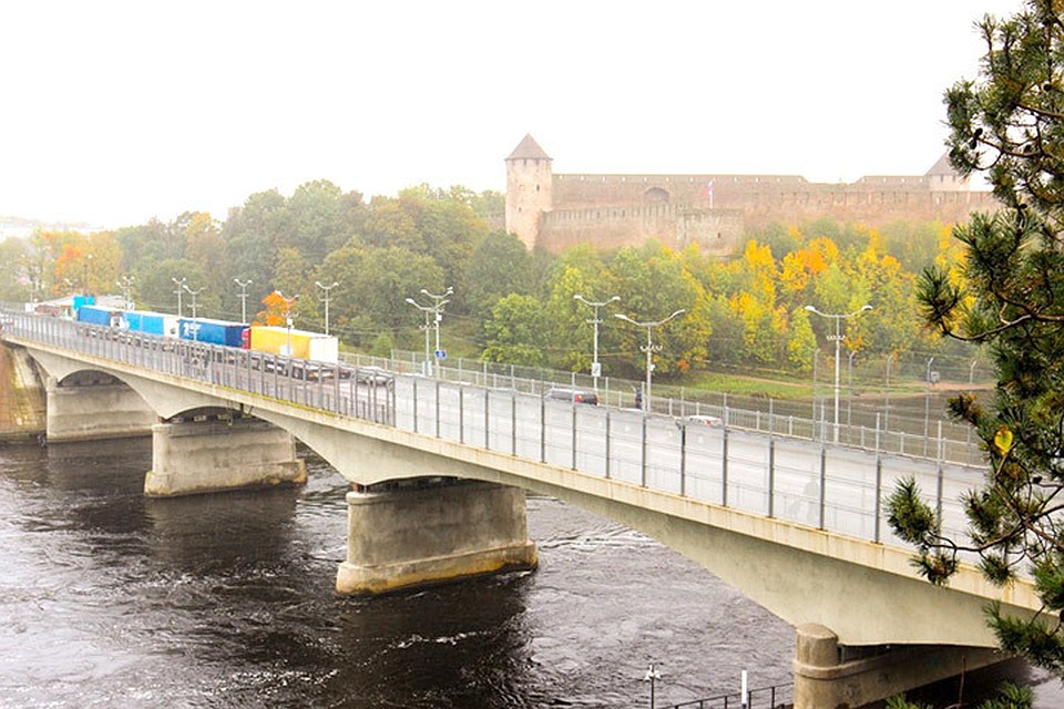 На эстонской части моста "Дружба" начинается ремонт. Фото: с сайта towntravel.ru