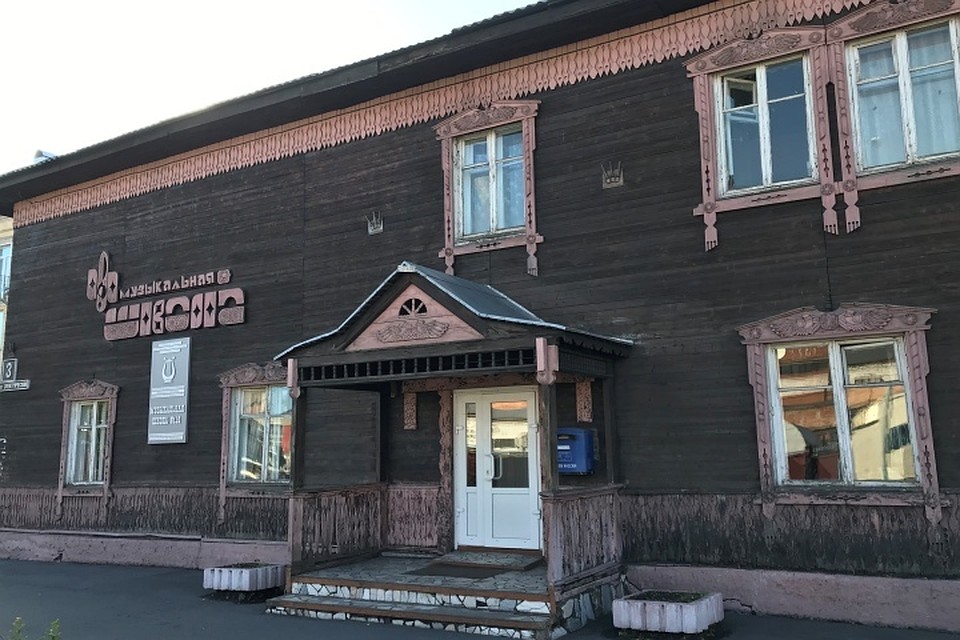 Дети из Анжеро-Судженска остались без уроков музыки. ФОТО: УФССП России по Кемеровской области.