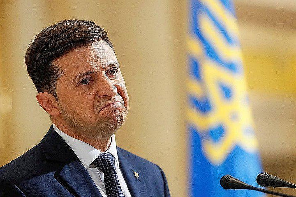 Рейтинг Зеленского на Украине за месяц упал почти на десять процентов