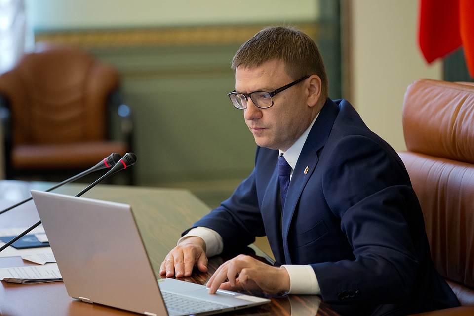 Алексей Текслер распорядился капитально отремонтировать пятиэтажку в Верхнем Уфалее. Фото: gubernator74.ru
