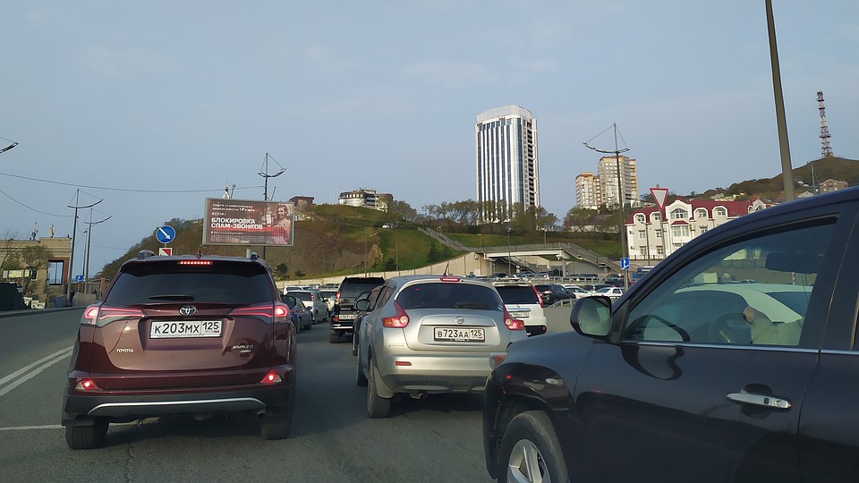 Город снова встал