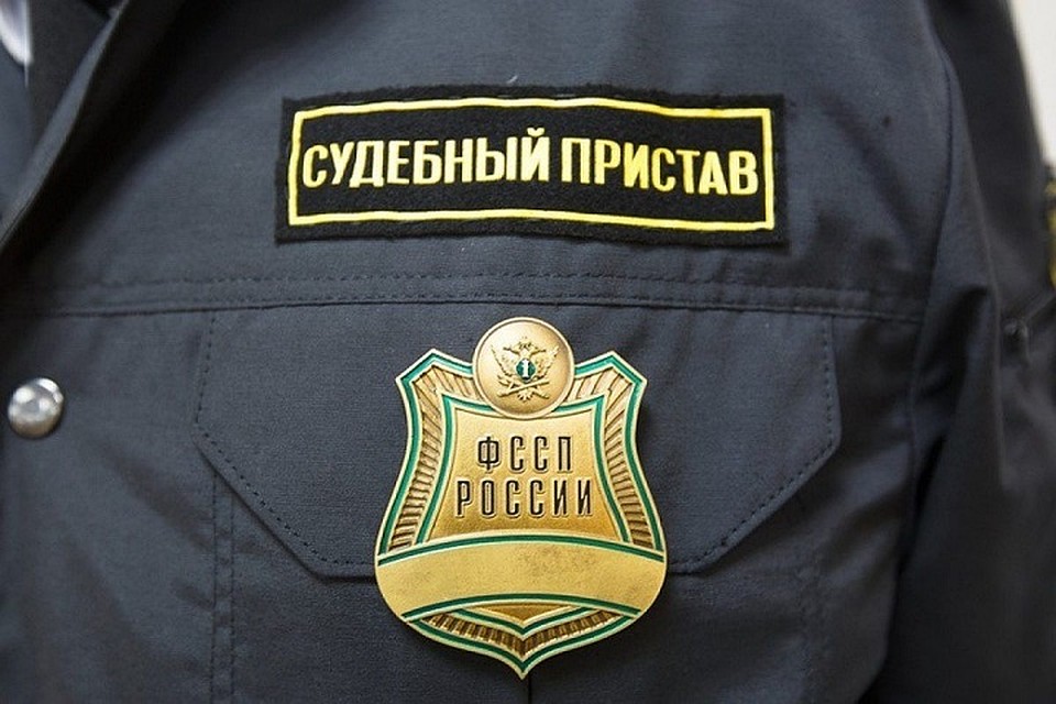 Приставы арестовали кран