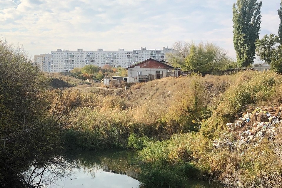 Розовое озеро потеряло свою ядовитую окраску. Фото: КВ