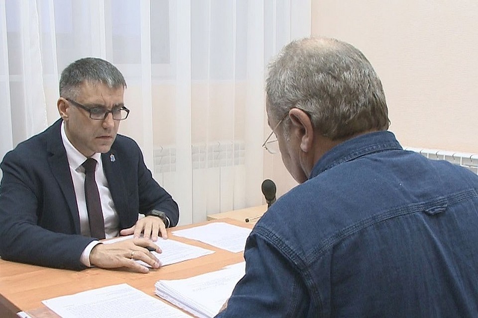 Ямальский омбудсмен проконсультировал таркосалинских родителей Фото: puradm.ru
