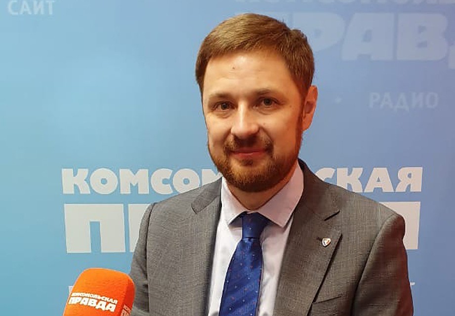 В открытой студии Радио «Комсомольская правда» руководитель направления продаж завода металлоконструкций ПАО «Северсталь» Игорь Плюснин.