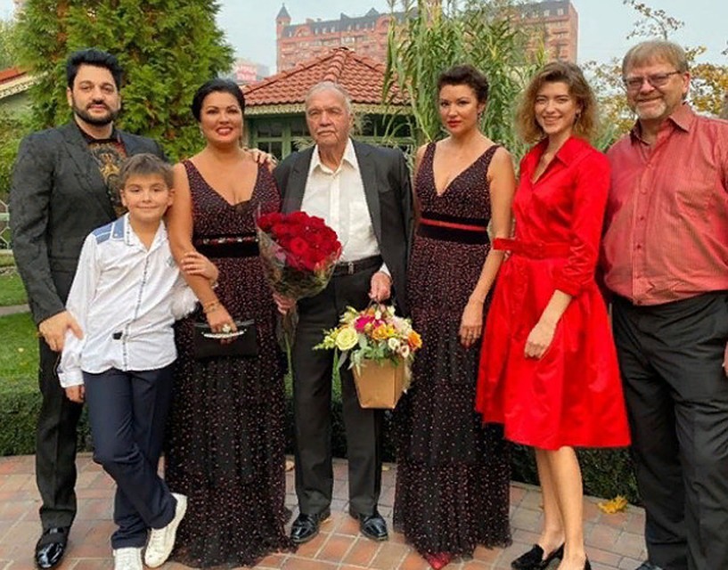 Фото: instagram.com/anna_netrebko_yusi_tiago