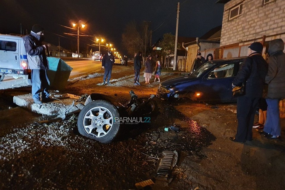 ДТП с участием BMW Х5. Фото: Владимир Гульев в Barnaul 22