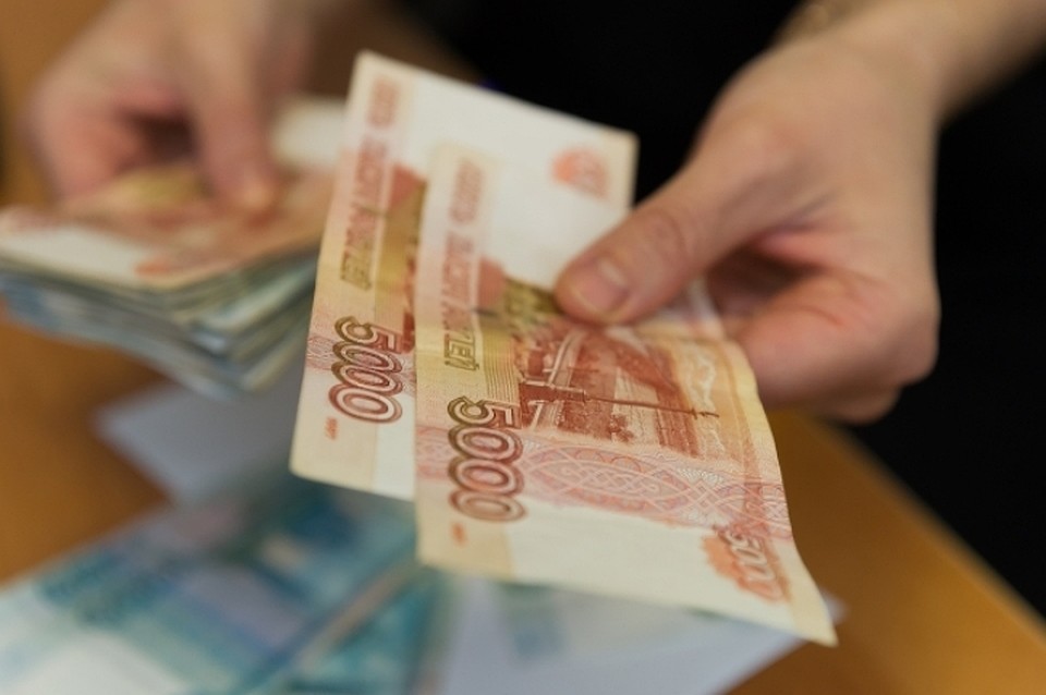 Кемеровское предприятие задолжало сотрудникам 900 тысяч рублей