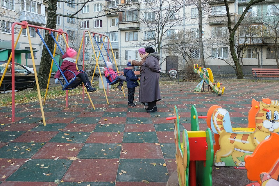 По версии следствия, 46-летнюю женщину зарезал ее собственный 12-летний сын с умственными отклонениями.