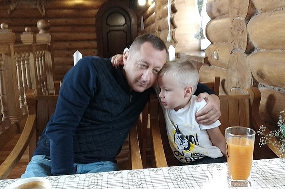 Мама Михаэля очень переживает за сына и его отца, которые пропали 28 октября.