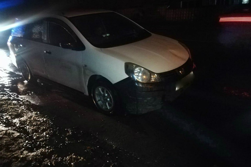 Пьяный водитель сбил идущего по дороге пешехода в Хабаровске