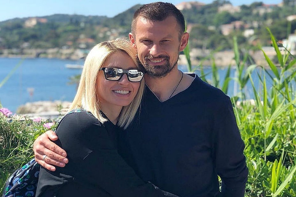Сергей Семак с женой празднуют день рождения дочери