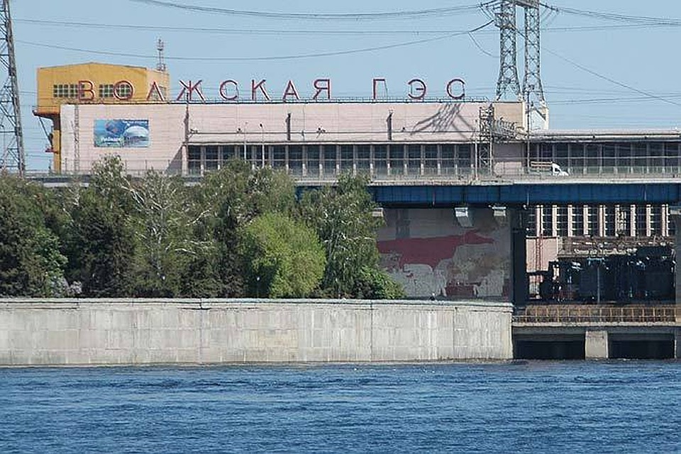 Сбрасывать 10 тысяч кубометров в секунду будут до 10 ноября.