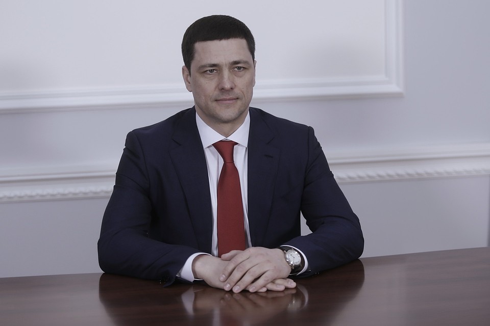Михаил Ведерников.