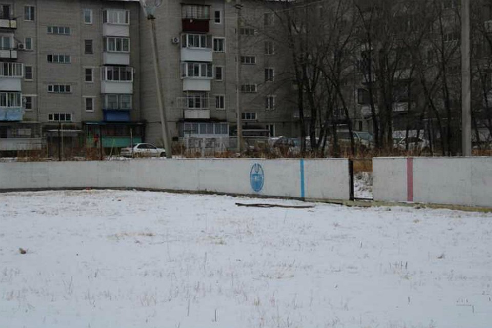 В Биробиджане впервые за три года зальют каток на улице Советской