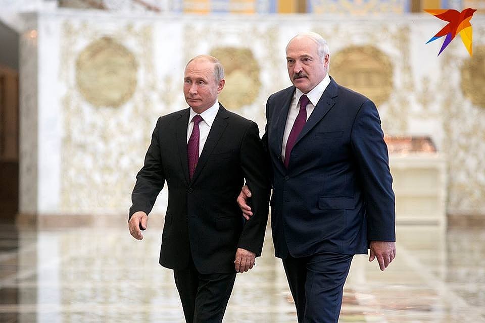Путин планирует договориться с Лукашенко по цене на газ до конца года.
