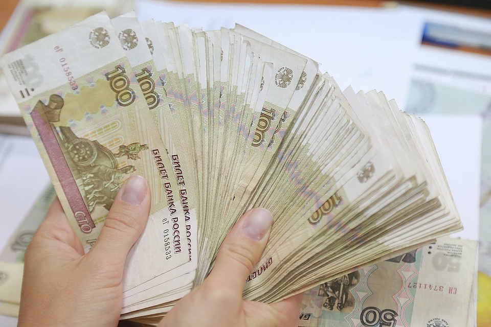 Жители Ачинска задолжали по кредитам более 161,5 миллиона рублей