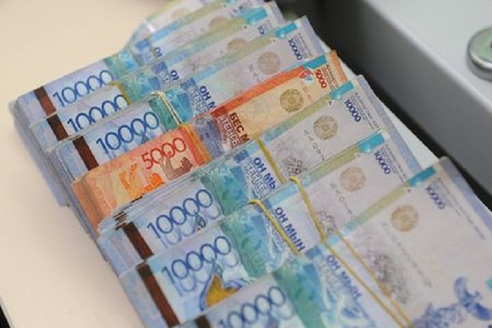 При этом на 25 предприятиях установлено 474 фактов диспропорции по оплате и условиям труда.