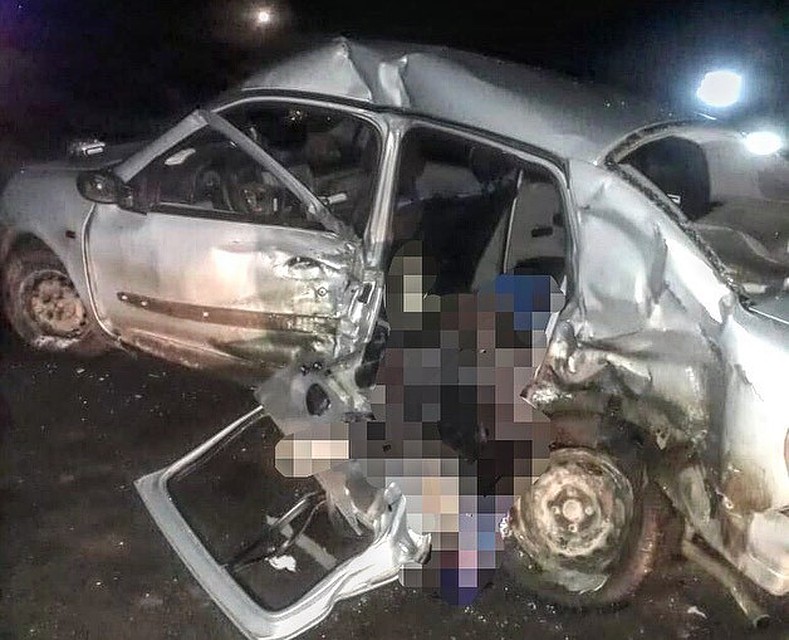 Удар был такой силы, что в аварии погибли пассажиры иномарки – две женщины 80 и 54 лет.