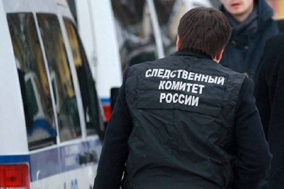 Следователи выехали на место пожара, где погибли мать с двумя детьми. Фото с сайта СУ СК по ХМАО-Югре
