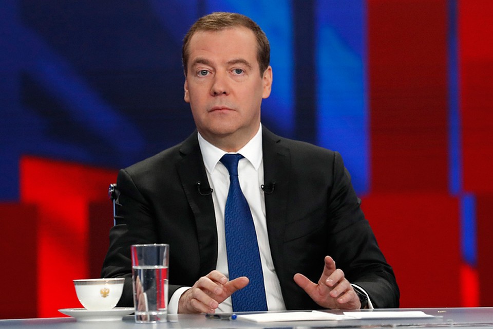 Медведев напомнил, что предшественник Владимира Зеленского Петр Порошенко не хотел никакого мира и был представителем «партии войны». Фото: Дмитрий Астахов/POOL/ТАСС
