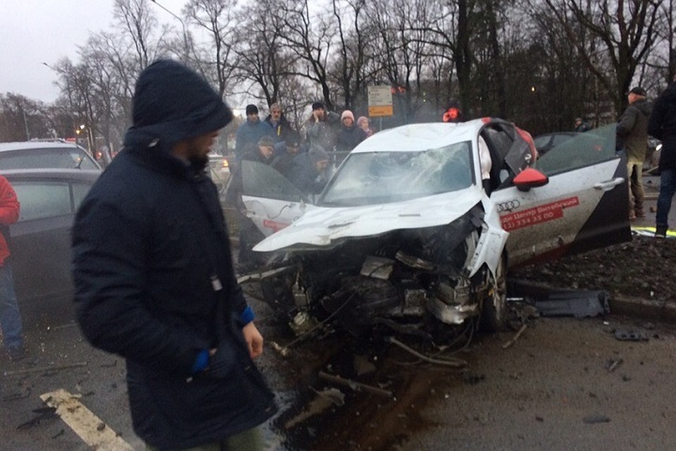 Водитель Audi, устроивший массовое ДТП на Выборскгом шоссе Петербурга, был пьян