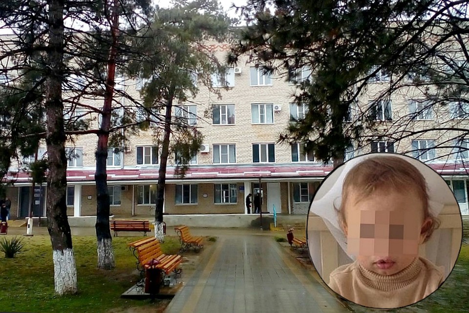 Малышка сильно ударилась головой при падении.