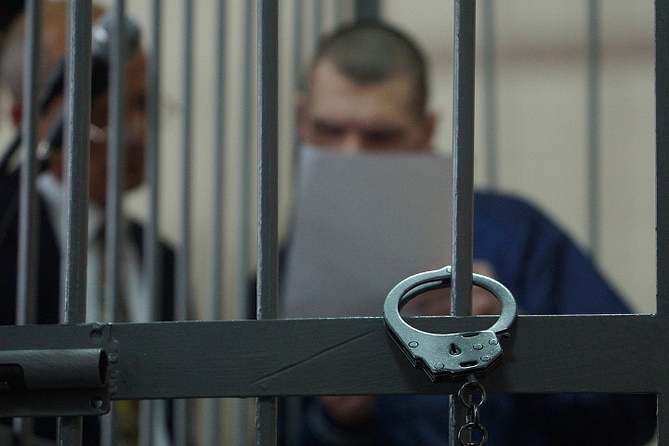 За обман и кражу мужчину отправили в тюрьму на шесть лет