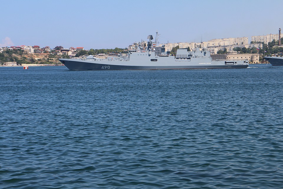 Фрегат ЧФ «Адмирал Эссен».