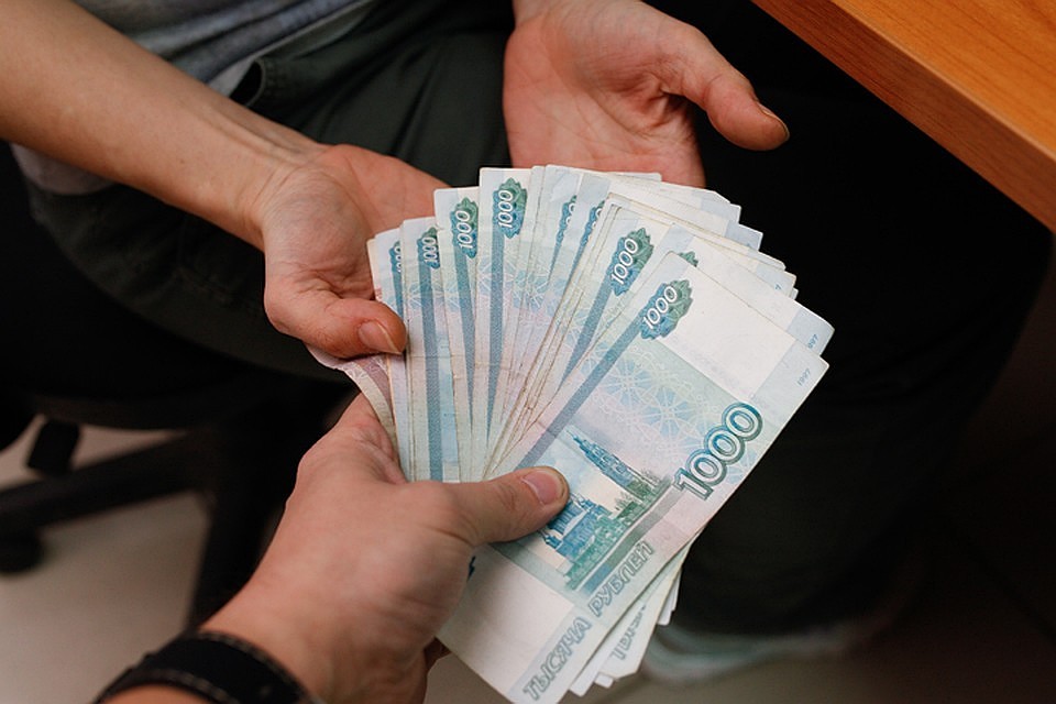 В России почти 1,5 миллиона должников по алиментам числятся невыездными