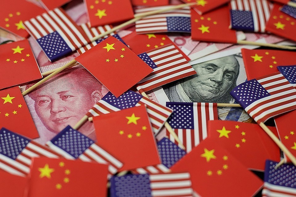 Китай отложил запланированное повышение пошлин на товары из США