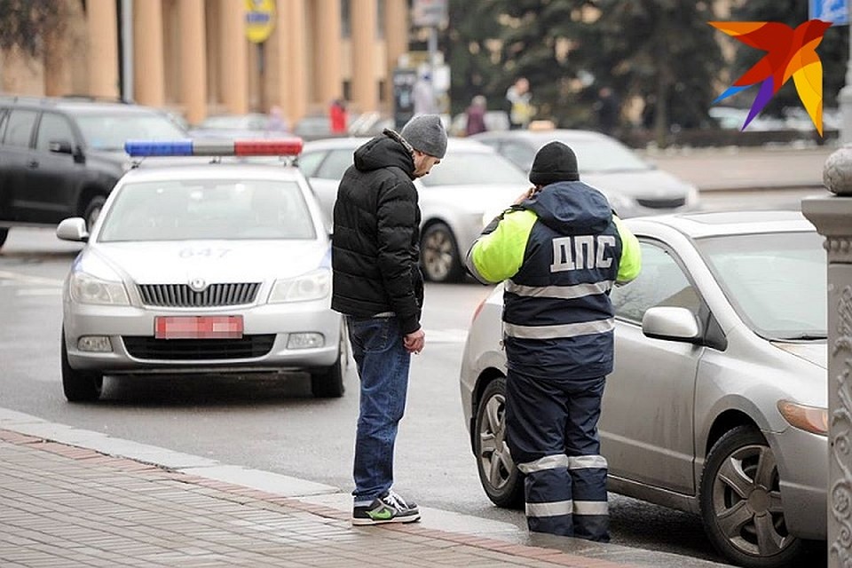 По 7 января ГАИ Беларуси проводит акцию, проверяя на трезвость не только водителей, но и пешеходов.