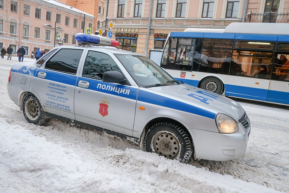 За новогодние праздники в 2020 году в Петербурге произошло больше 1700 аварий.