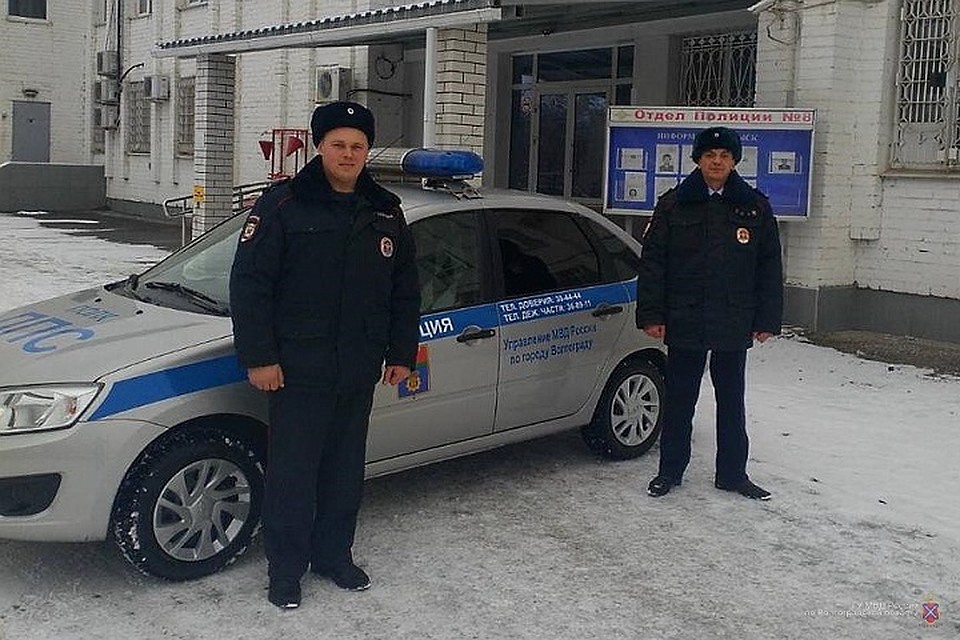 Полицейские не прошли мимо растерянного мальчишки.