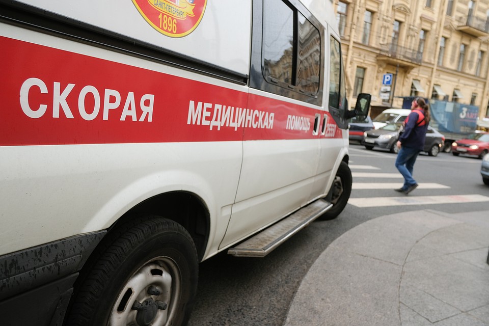 Девочку госпитализировали с сильным отравлением лекарственными препаратами.