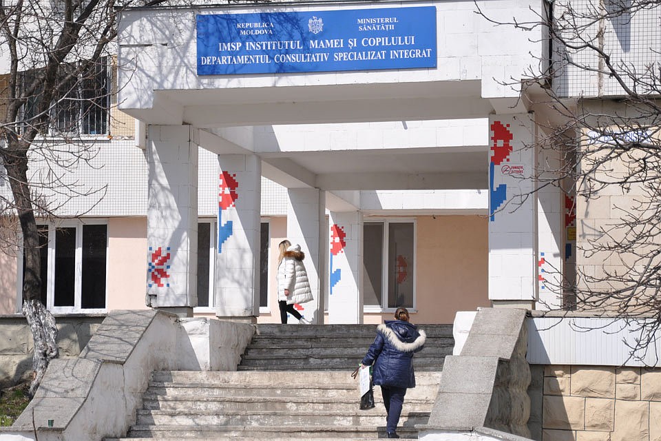 В Кишиневе спасли девочку, у которой после антибиотика наступила клиническая смерть