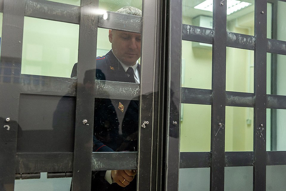 Возбуждены два уголовных дела: "причинение смерти по неосторожности" и "торговля людьми"