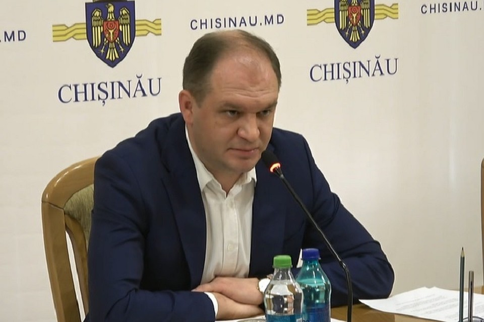 Столичный градоначальник подчеркнул, что совместное заседание советников Бухареста и Кишинева было открытым, оно транслировалось онлайн и есть в записи