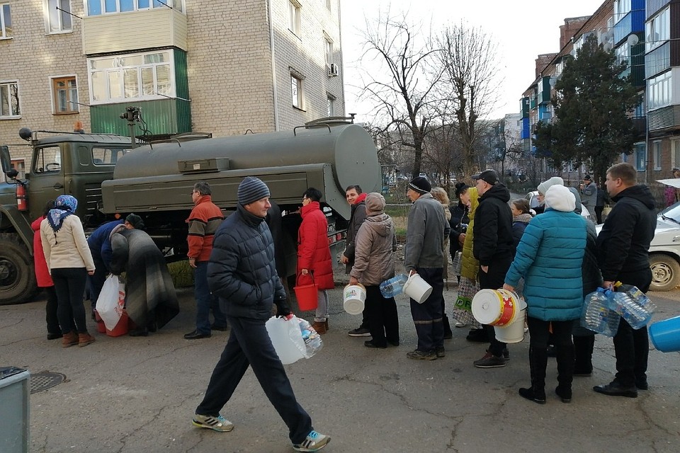 Во время аварии организовали подвоз воды Фото: пресс-служба администрации Майкопа
