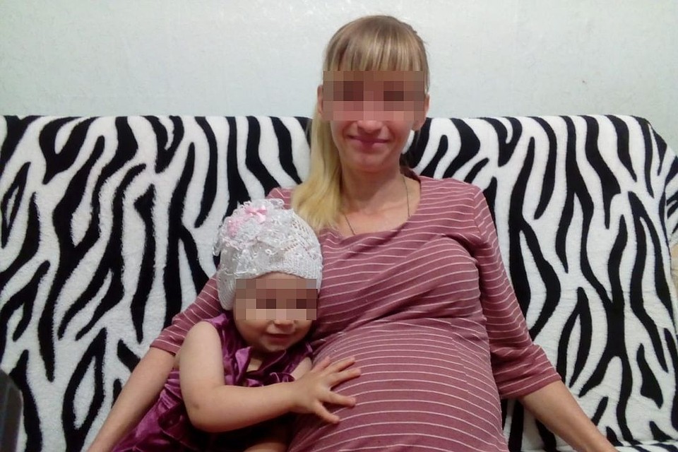 На этом фото сибирячка в ожидании третьего ребенка. Фото: соцсети.