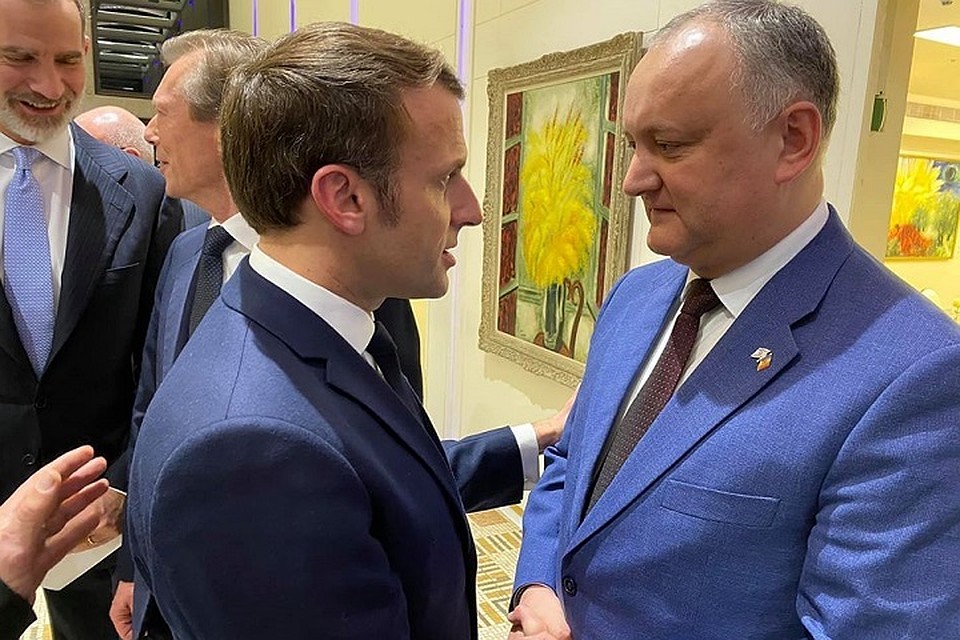 Эммануэль Макрон и Игорь Додон.