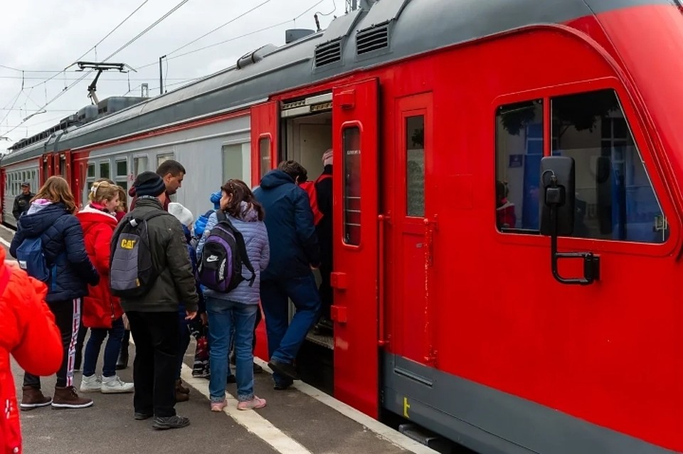 Бесплатные электрички для лыжников из Петербурга в Ленобласть вновь перенесли.