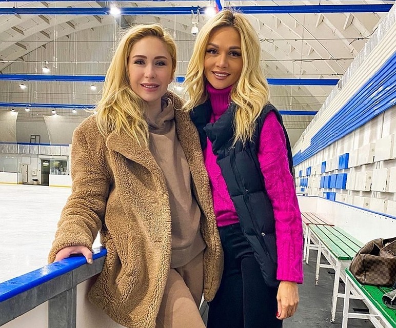 Ростовчанка призналась, что никогда раньше не становилась на коньки. Фото: instagram.com/lopyrevavika